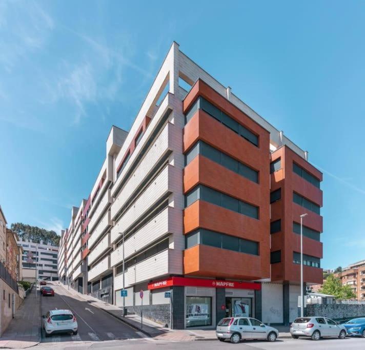 Hikari, Centro Luanco Con Parking Exterior foto